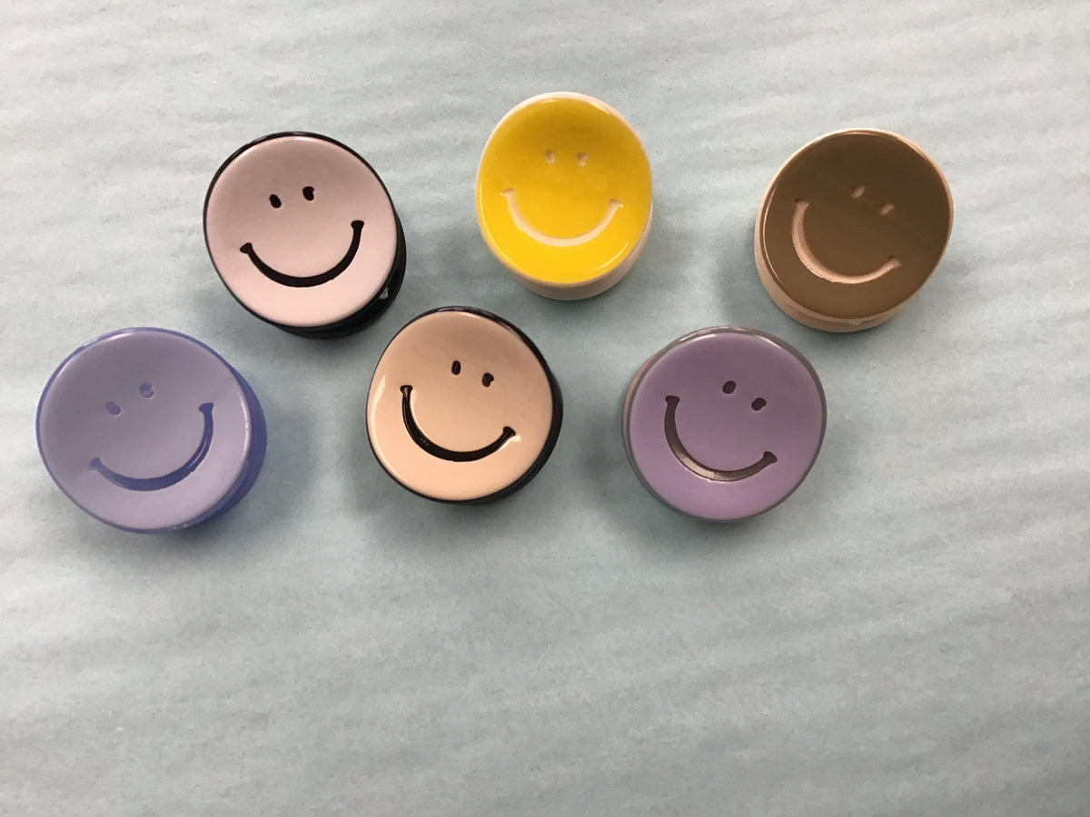 Smiley Clip