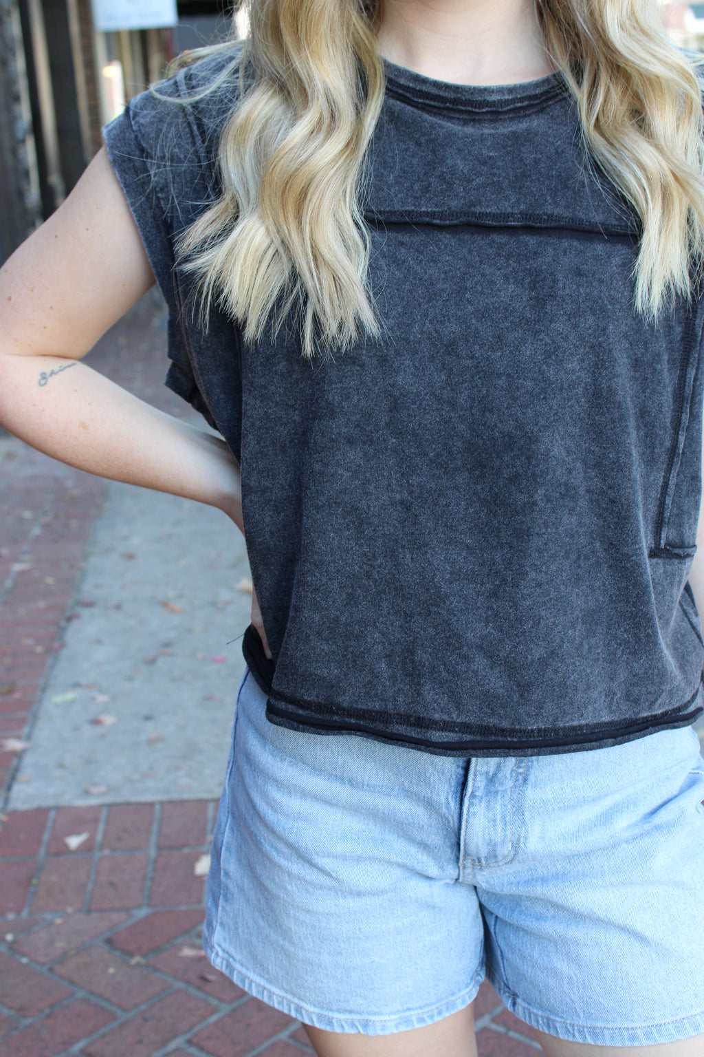 Raven Top