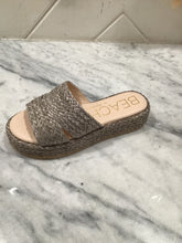 Layback Mushroom Sandal